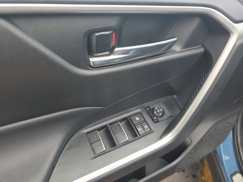 Used 2024 Toyota RAV4 SE image 15