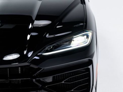 Used 2025 Lamborghini Urus SE AWD/4WD image 83