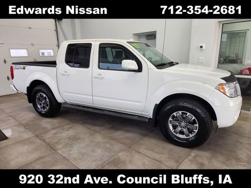 Used 2017 Nissan Frontier PRO-4X image 1