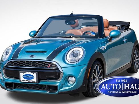 Used 2018 MINI Cooper S FWD image 1