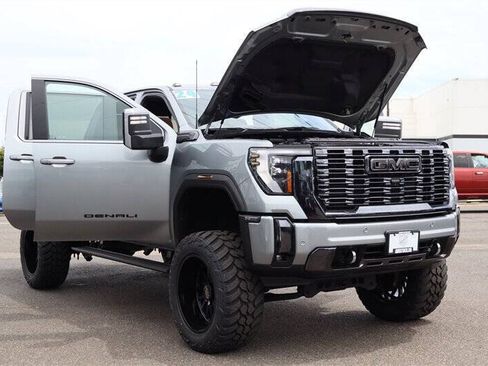 Used 2024 GMC Sierra 2500 Denali Ultimate AWD/4WD image 46