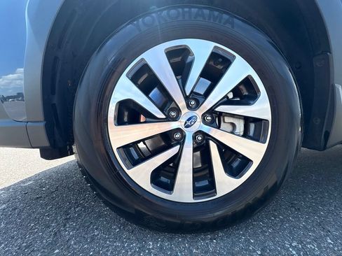 Certified 2025 Subaru Outback Premium AWD/4WD image 10