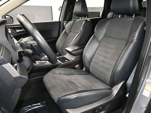 Used 2022 Mitsubishi Outlander SE image 10