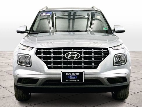 Used 2022 Hyundai Venue SEL image 3