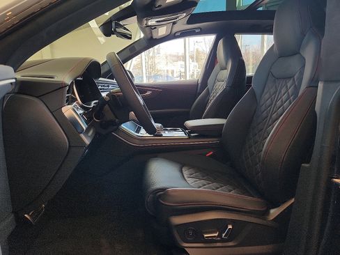 New 2026 Audi SQ8 Prestige image 13