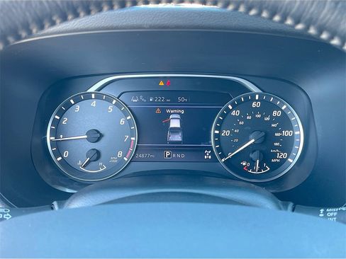 Used 2022 Nissan Frontier SV image 12