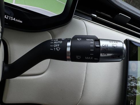 Used 2022 Land Rover Range Rover SE image 63