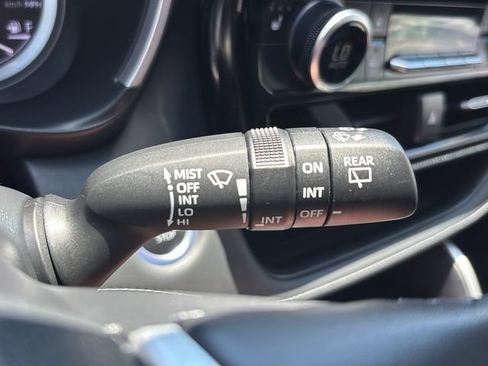 Used 2024 Toyota Highlander XSE FWD image 22