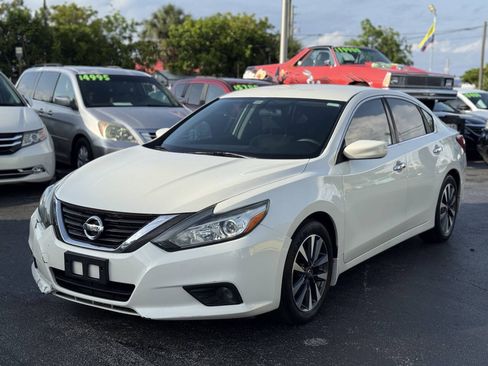 Used 2016 Nissan Altima 2.5 SV FWD image 2