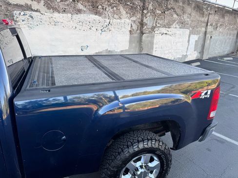 Used 2010 GMC Sierra 2500 SLT AWD/4WD image 18