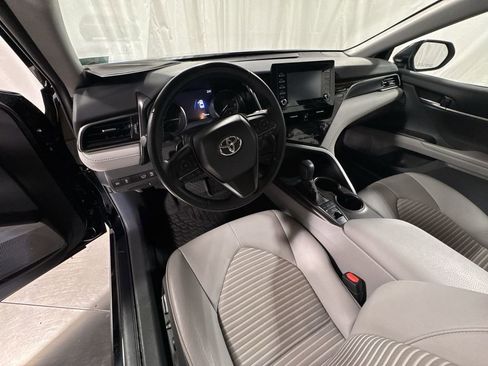 Used 2023 Toyota Camry SE image 15
