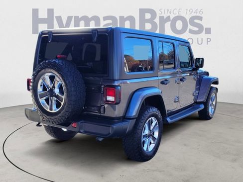 Used 2019 Jeep Wrangler Unlimited Sahara image 3