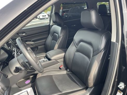 Used 2023 Nissan Pathfinder SL AWD/4WD image 11