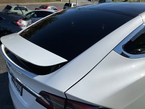 Used 2016 Tesla Model X 90D image 89