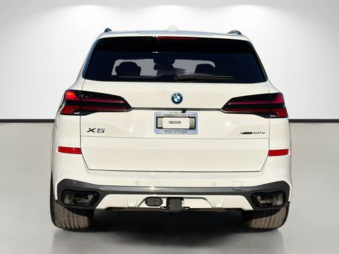 New 2026 BMW X5 xDrive50e image 4