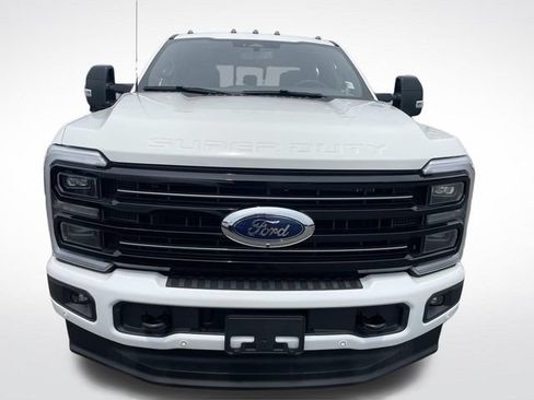 Used 2025 Ford F350 Platinum AWD/4WD image 8