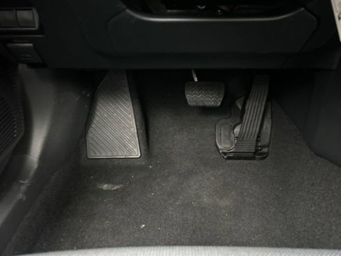 New 2026 Toyota Prius LE FWD image 15