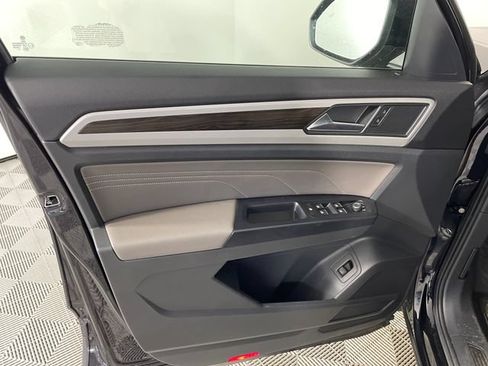 Used 2021 Volkswagen Atlas SE AWD/4WD image 11
