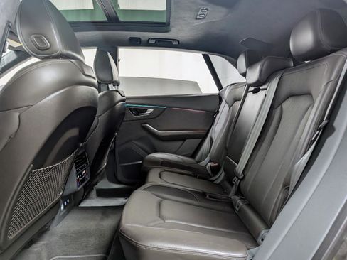 Used 2019 Audi Q8 Prestige w/ Luxury Package image 19