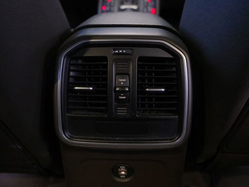 Used 2017 Porsche Macan S image 29