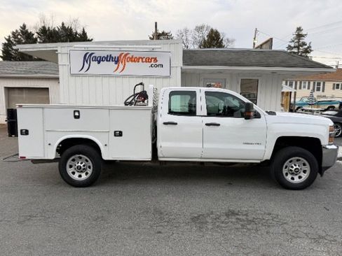 Used 2017 Chevrolet Silverado 3500 W/T w/ WT Fleet Convenience Package image 2
