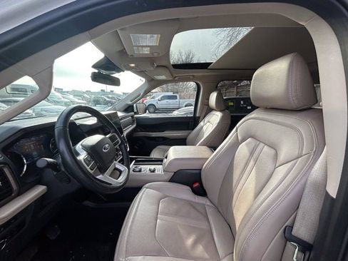 Used 2024 Ford Expedition Max Limited image 13