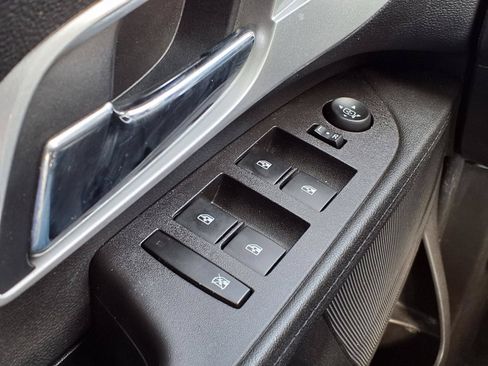 Used 2017 Chevrolet Equinox LS FWD image 14