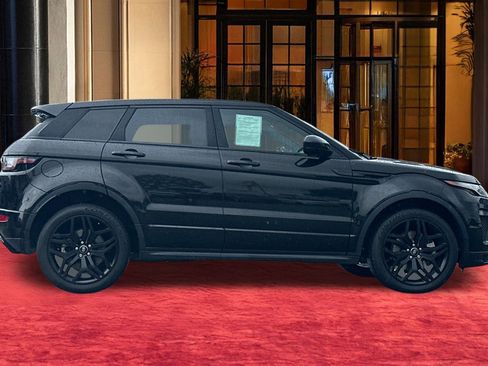 Used 2019 Land Rover Range Rover Evoque HSE Dynamic image 9