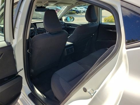 Used 2025 Toyota Camry LE image 10