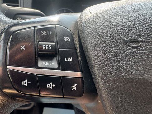Used 2022 Ford Transit 250 148 High Roof AWD image 9