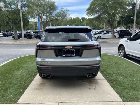 Used 2024 Chevrolet Traverse LS FWD image 5