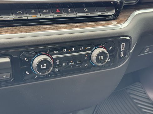 New 2026 Chevrolet Silverado 1500 LT w/ Z71 Off-Road Package image 23