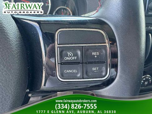 Used 2012 Jeep Wrangler Unlimited Sahara AWD/4WD image 19