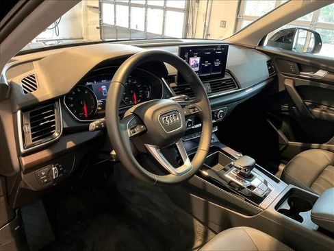 Used 2023 Audi Q5 2.0T Premium w/ Convenience Package AWD/4WD image 5