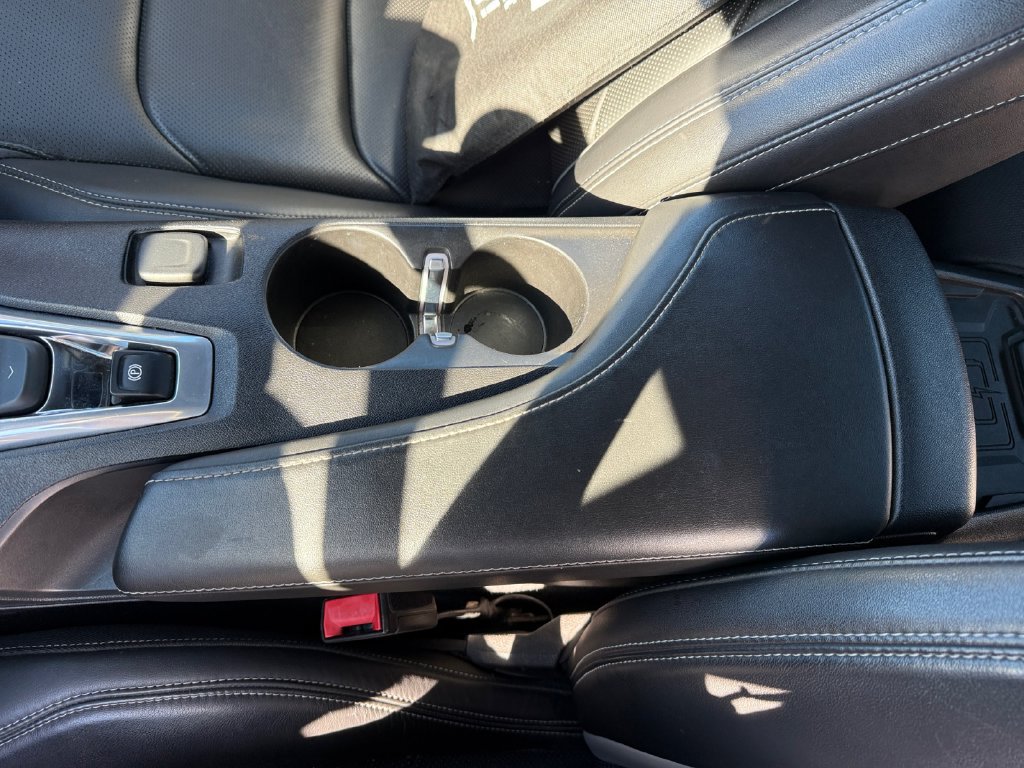 Used 2016 Chevrolet Camaro SS RWD image 28