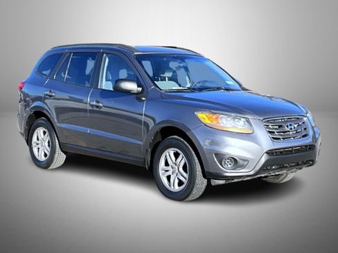 Used 2010 Hyundai Santa Fe GLS image 3
