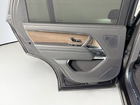 New 2026 Land Rover Range Rover Long Wheelbase SE AWD/4WD image 28