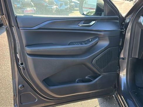 New 2025 Jeep Grand Cherokee L Laredo AWD/4WD image 9