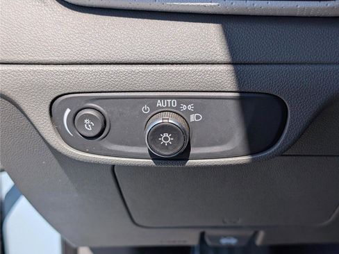 Used 2023 Chevrolet Bolt EUV Premier w/ Sun & Sound Package FWD image 21