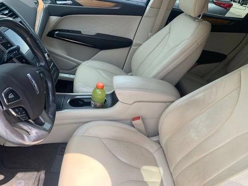 Used 2015 Lincoln MKC FWD w/ Equipment Group 101A Select image 12