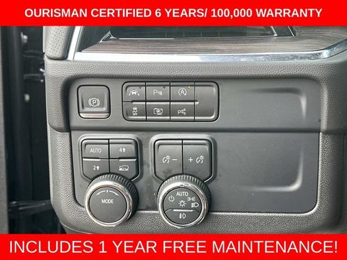 Used 2025 Chevrolet Suburban Premier AWD/4WD image 28