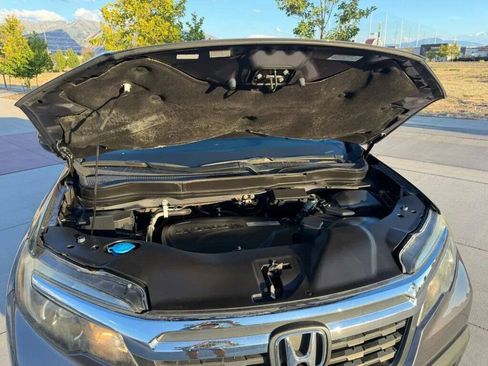 Used 2019 Honda Ridgeline RTL image 11