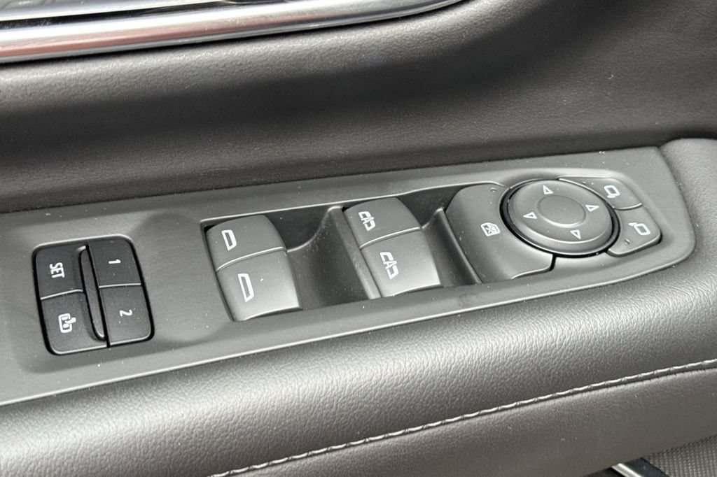 Used 2023 Chevrolet Tahoe Z71 AWD/4WD image 12