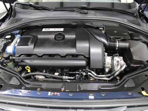 Used 2015 Volvo XC60 T6 Platinum AWD/4WD image 10