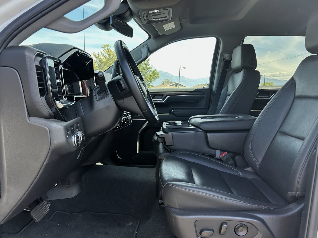 Used 2025 GMC Sierra 1500 SLT AWD/4WD image 26