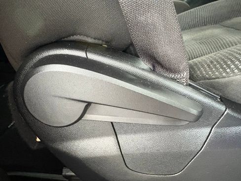 Used 2020 Dodge Grand Caravan SE FWD image 30
