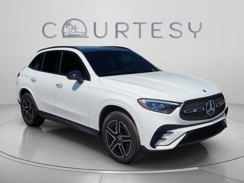 Certified 2026 Mercedes-Benz GLC 300 4MATIC image 3