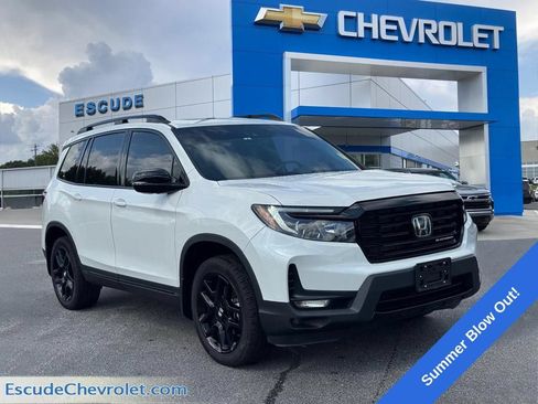 Used 2025 Honda Passport Black Edition image 1