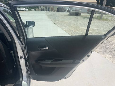 Used 2013 Honda Accord LX image 19