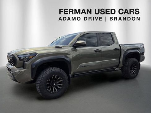 Used 2025 Toyota Tacoma TRD Off-Road AWD/4WD image 1